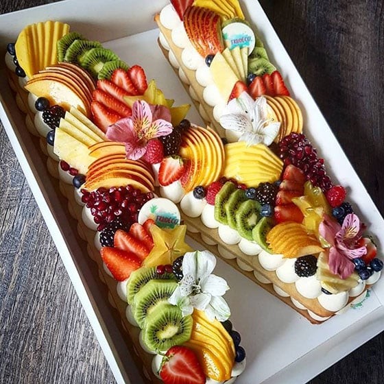 Letter-cake-fruits